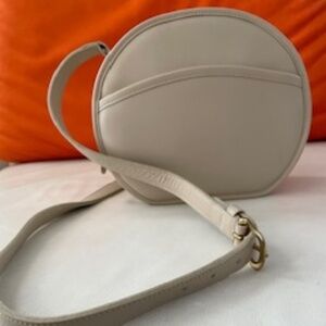 Authentic Vintage Coach Chester Canteen Round Crossbody Leather Bag (USA)